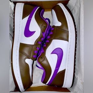 Air Jordan 1 low palomino wild berry white new